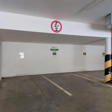 S Parkovanim Priamo Na Strbskom Plese